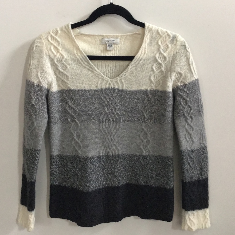 Faconnable Women’s Lambs Wool Sweater Size Small